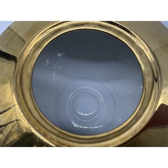 Seltmann Weldon Elegant Teapot with Gold Handle, Spout and Lid Vintage Serveware - Picture 12 of 16